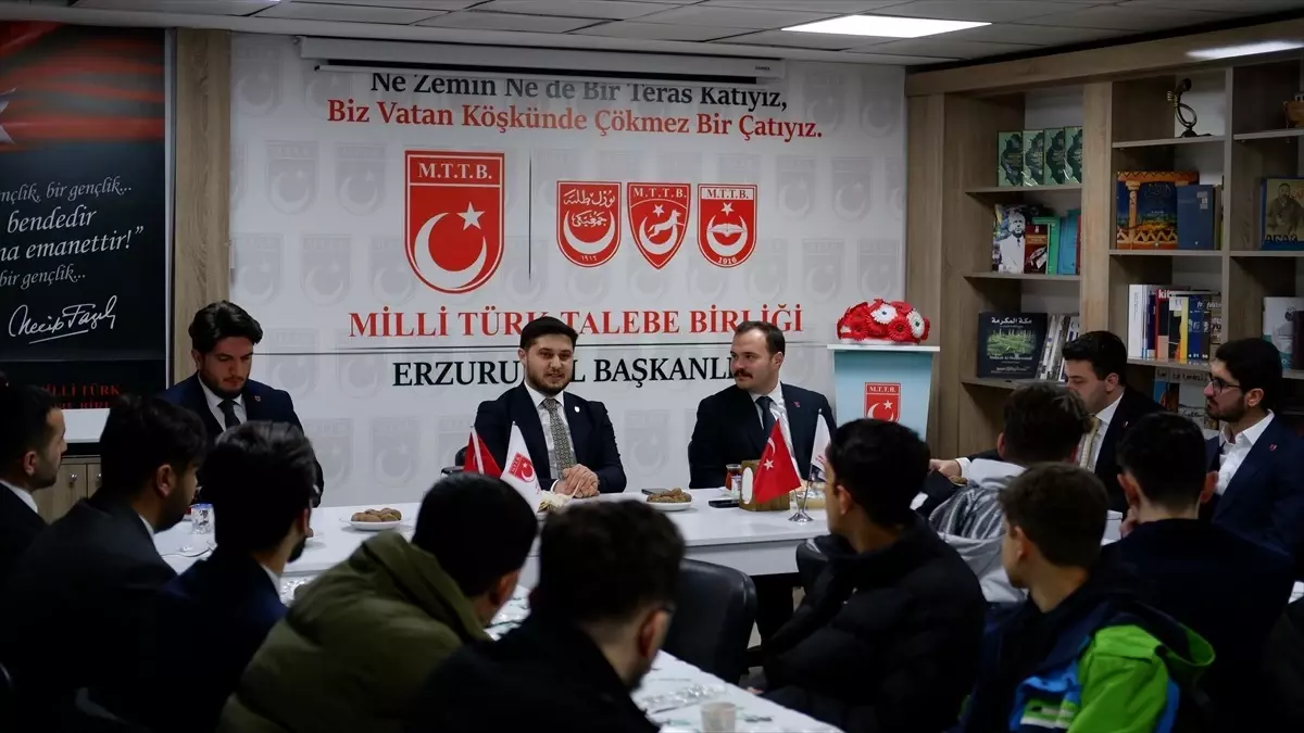 MTTB Genel Başkanı Tahsin Başarı, Erzurum'da Öğrencilerle Bir Araya Geldi