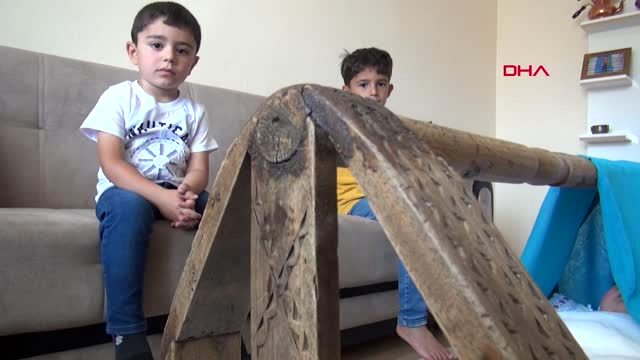 Muş ta Ceviz ağacından yapılan beşik 4 kuşağı büyüttü