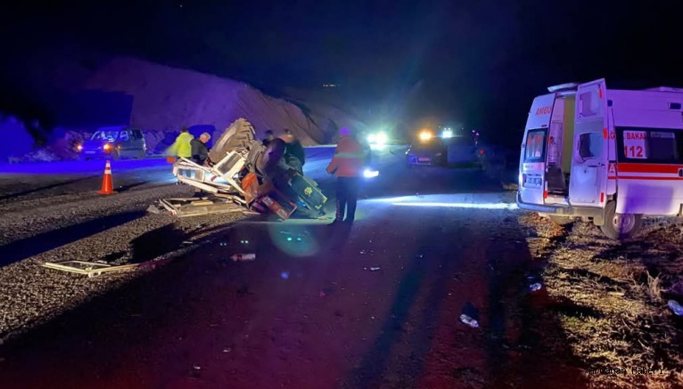 Oltu’da Ambulans ile Traktör Çarpıştı: 4 Yaralı