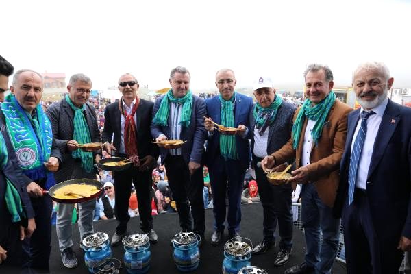 Ovit Yaylası'nda en iyi mıhlama yapmak için yarıştılar