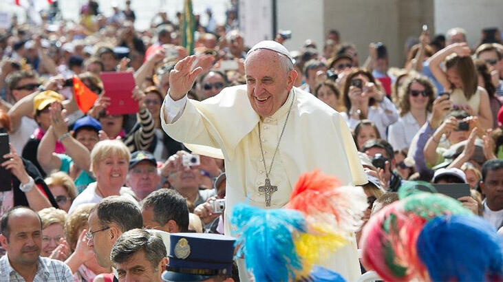 Papa Francis’ten gençlere corona virüs eleştirisi