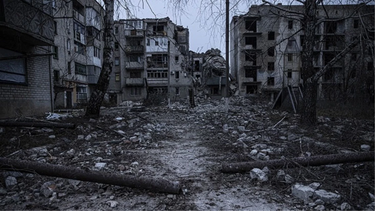 Rusya, Donetsk'teki Maryinka'yı kontrol altına aldı