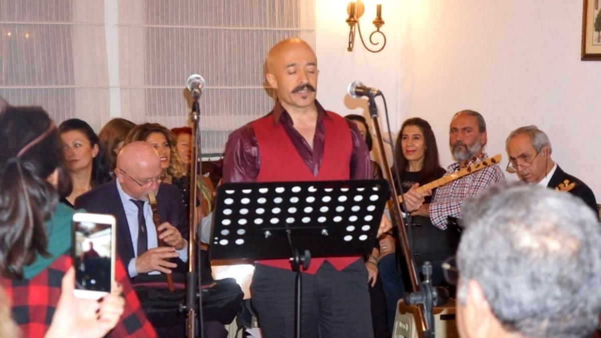 Sanatçı Ferman Kaya Türkülerimizi ve kültürümüzü yaşatmak istiyoruz