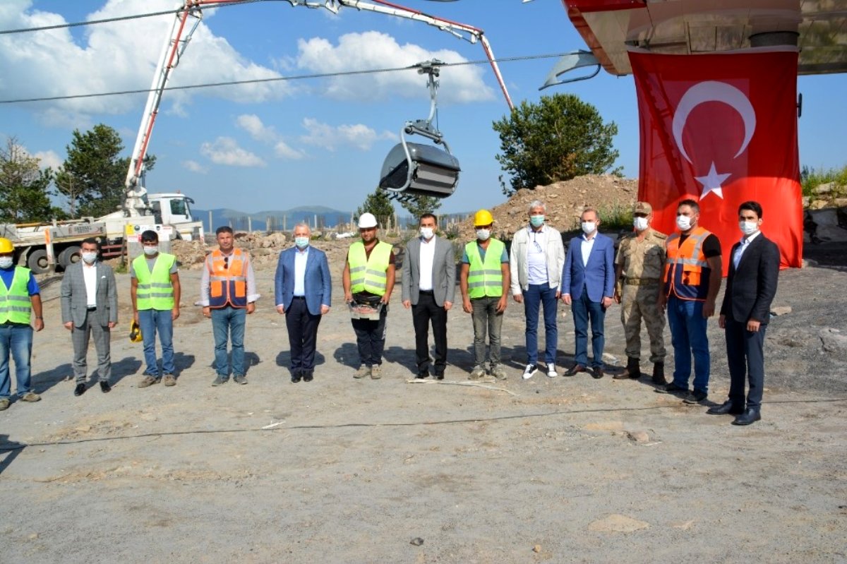 Sarıkamış Kayak Merkezine yeni açılacak olan cafenin temel atma töreni gerçekleşti