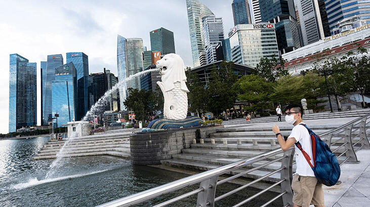 Singapur’da corona virüs temas takip cihazı planları protesto ediliyor
