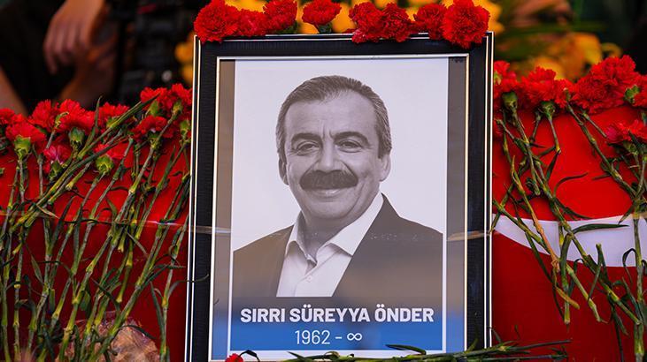 Sırrı Süreyya Önder Zincirlikuyu Mezarlığı'nda son yolculuğuna uğurlandı