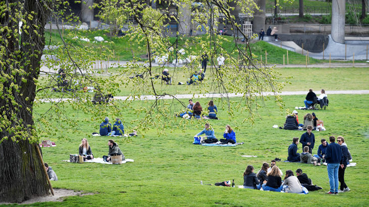 Sürü bağışıklığı stratejisi 'beklenen sonucu vermedi'