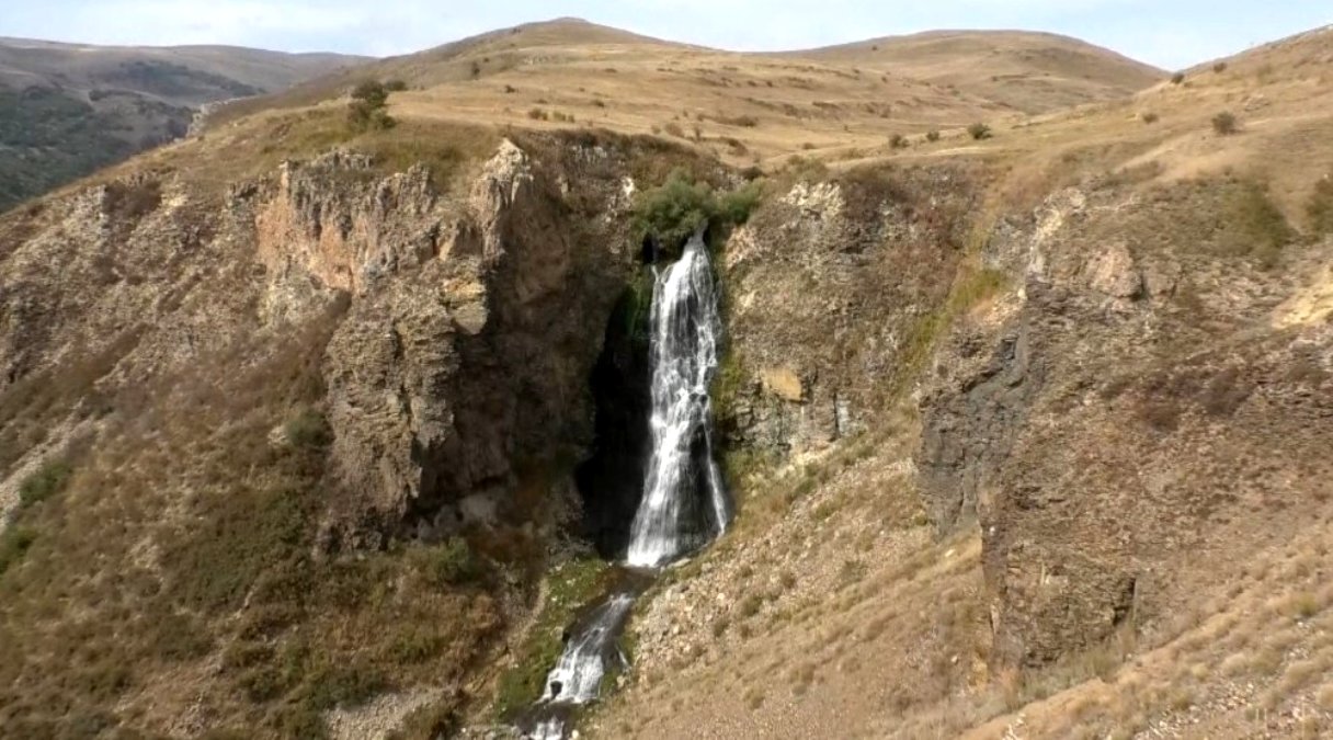 Susuz Şelalesi'nde korona virüs sessizliği