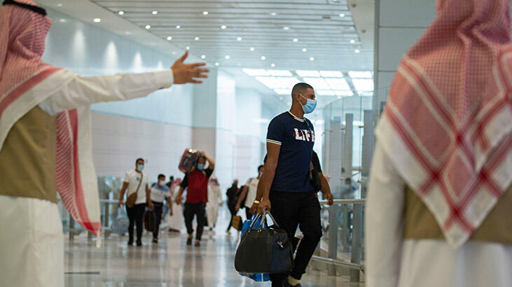 Suudi Arabistan 1 Ocak'tan itibaren seyahat kısıtlamalarını kaldıracak