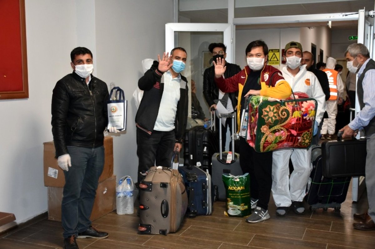Suudi Arabistan'dan gelerek karantinaya alınan 182 kişi memleketlerine uğurlandı, geriye...