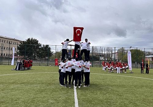 19 Mayıs Atatürk´ü Anma, Gençlik ve Spor Bayramı Çıldır´da düzenlenen etkinliklerle kutlandı