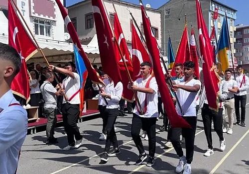 30 Ağustos Zafer Bayramı, Ardahan‘da yoğun katılımla coşku içinde kutlandı