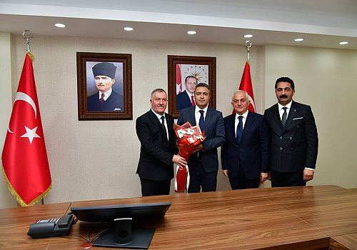 37. Ahilik Haftası Etkinlikleri Ardahan Valiliği önündeki tören alanında gerçekleştirildi.