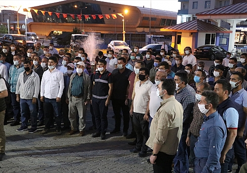 Ağrı'da belediye işçilerinin maaşına bin lira zam yapıldı