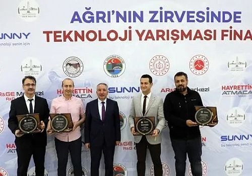 Ağrı'nın Zirvesinde Teknoloji Yarışması finali gerçekleştirildi.