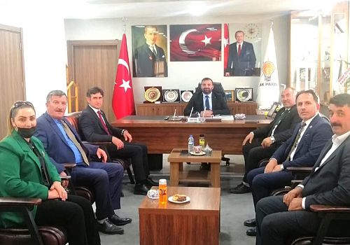 AK Parti Ardahan'da İstişare ve Değerlendirme Rüzgarı: Sahadan Asla Kopmayacağız