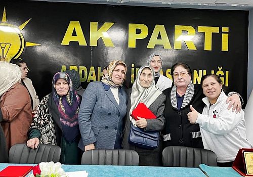 ​AK Parti Ardahan’da Vefa Buluşması: Köklerden Geleceğe Bir Aradayız