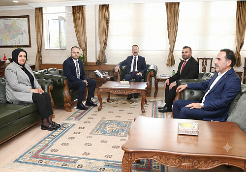 AK Parti Ardahan Heyetinden Vali Yamlı'ya Makam Ziyareti