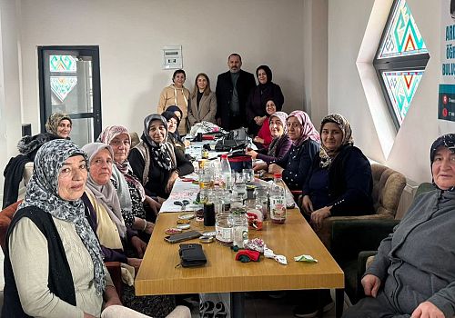 AK Parti Ardahan İl Başkanı Aydın ve Kadın Kolları Başkanı Özdemir’den Damal Bebek Evi’ne Ziyaret
