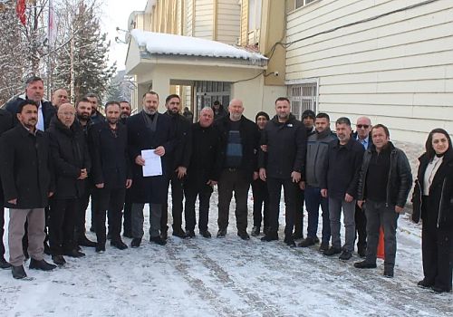 AK Parti Ardahan İl Başkanı Hakan Aydın, mazbatasını alarak görevine resmen başladı