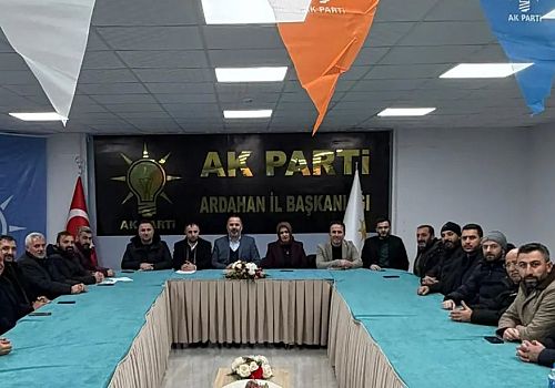 AK Parti Ardahan İl Başkanlığı’nda Haftalık Olağan Yönetim Kurulu Toplantısı Gerçekleştirildi