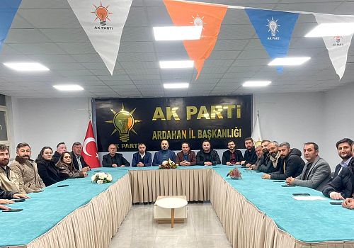 AK Parti Ardahan İl Başkanlığı’nda Haftalık Yönetim Kurulu Toplantısı Gerçekleştirildi