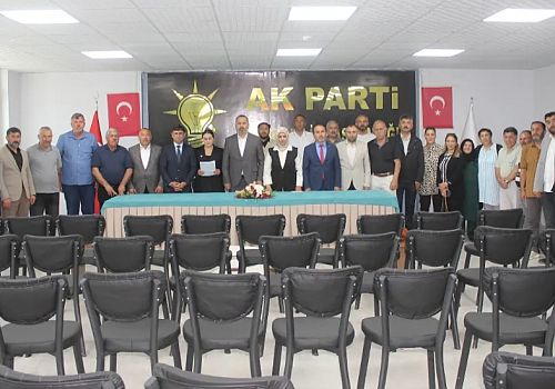 AK Parti Ardahan İl Başkanlığı, Terörsüz Türkiye vizyonuna dikkat çekmek amacıyla bir basın açıklaması düzenledi