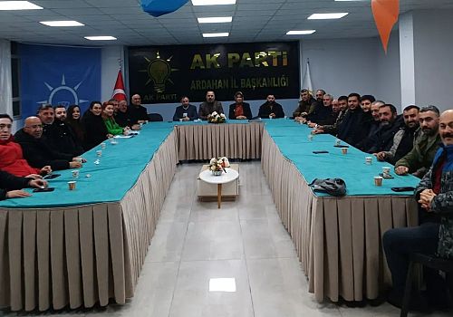AK Parti Ardahan İl Teşkilatı Haftalık Olağan Toplantısını Gerçekleştirdi