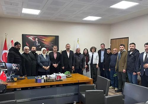 AK Parti Ardahan İl Yönetim Kurulu Üyeleri İl Sağlık Müdürü İshak Askeroğlu’nu ziyaret etti.