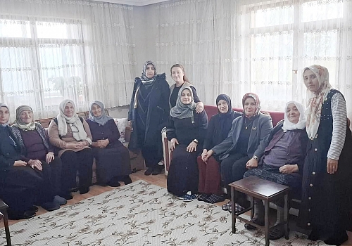 AK Parti Ardahan Kadın Kolları Başkanı Gülten Özdemir’den Hane Ziyaretleri