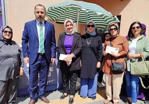 AK Parti Ardahan Kadın Kolları düzenlenen etkinlikte hemşehrileriyle bir araya geldiklerini açıkladı.