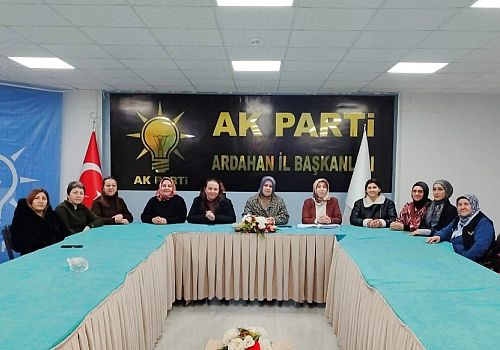 AK Parti Ardahan Kadın Kolları Haftalık Toplantısını Gerçekleştirdi