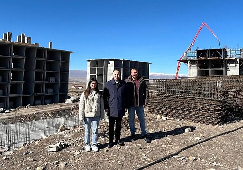 AK Parti Ardahan Milletvekili Kaan Koç’tan TOKİ Şantiyesine İnceleme Ziyareti