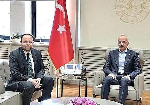 AK Parti Ardahan Milletvekili Kaan Koç, Ulaştırma ve Altyapı Bakanlığını ziyaret etti.