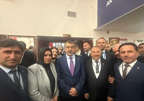 AK Parti Ardahan Teşkilatı, Bölge Strateji Toplantısında Bakan Yusuf Tekin ile Buluştu