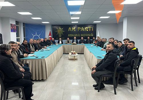 AK Parti Ardahan Teşkilatı Haftalık Olağan Toplantısını Gerçekleştirdi