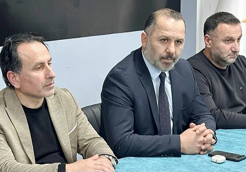 AK Parti Ardahan Teşkilatı Haftalık Toplantısını Gerçekleştirdi