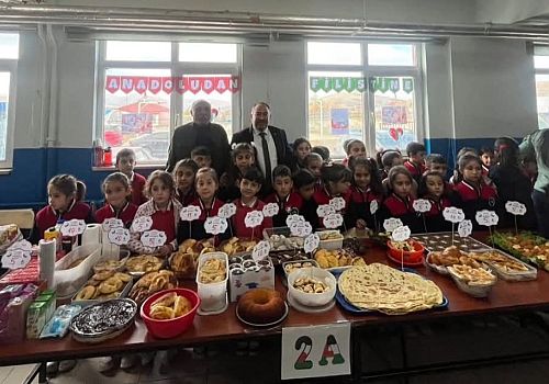 AK Parti Çıldır İlçe Teşkilatı Gazze İçin Düzenlenen Kermese Katıldı