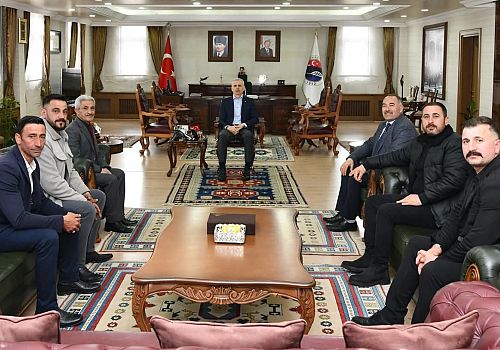 AK Parti Çıldır Teşkilatı ve Karakale Köyü Muhtarı’ndan Vali Çiçekli’ye Ziyaret