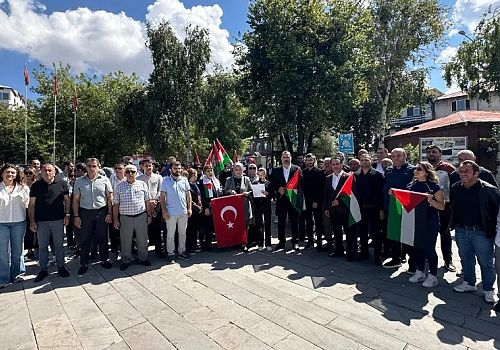 AK Parti Gençlik Kolları’ndan Boş Sıralar eylemi: Gazze’de çocukların hayalleri yarım kaldı