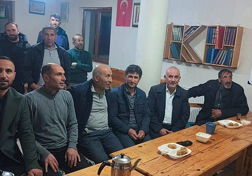 AK Parti Göle Teşkilatı Sahada: Dedeşen Mahallesi’ne Çıkarma