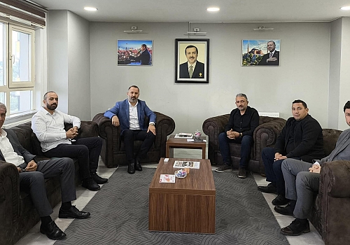 AK Parti İl Başkanı Hakan Aydın, Belediye Meclis Üyeleriyle istişare toplantısı yaptı