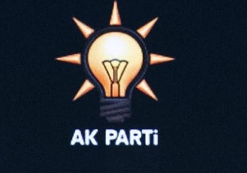 AK Parti, kamuoyu yoklamalarından da yararlanıyor.