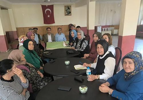 AK Parti Merkez İlçe ve Kadın Kolları teşkilatı, Sulakyurt Köyü’nde vatandaşlarla bir araya geldi