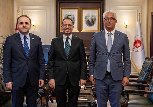 AK Parti Milletvekili Kaan Koç ve Baro Başkanı Murat Yolcu’dan Adalet Bakanlığı’na Ziyaret