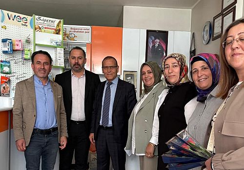 AK Parti Teşkilatından Eczacılara Dünya Eczacılar Günü Ziyareti