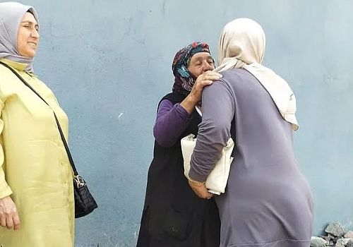 AK Parti yetkilileri, Erdoğanın mektuplarını köy köy dağıtmaya devam ediyor 