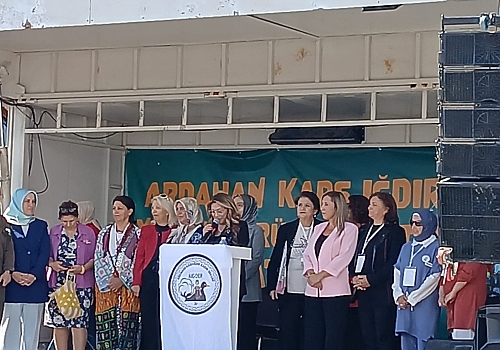 “Akıder Kadın Meclisi’nden Ardahan-Kars-Iğdır Tanıtım Şöleni 2.gününde 