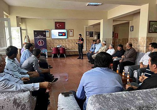 Akyaka’da Muhtar ve Azalara Siber Dolandırıcılık Uyarısı