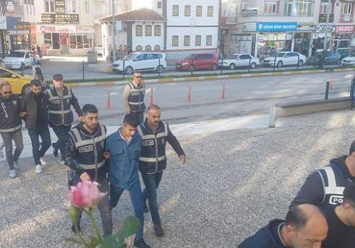 Ali Yerlikaya 9 organize suç örgütünün çökertildiğini duyurdu.